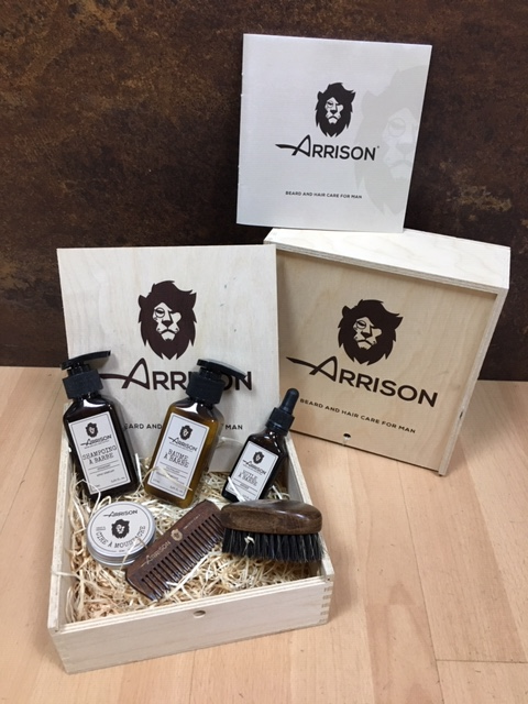 le Coffret Barbe Arrison. Ce coffret exclusif regroupe six produits de qualité supérieure, conçus pour répondre aux besoins spécifiques de l'homme moderne, soucieux de l'entretien de sa barbe.