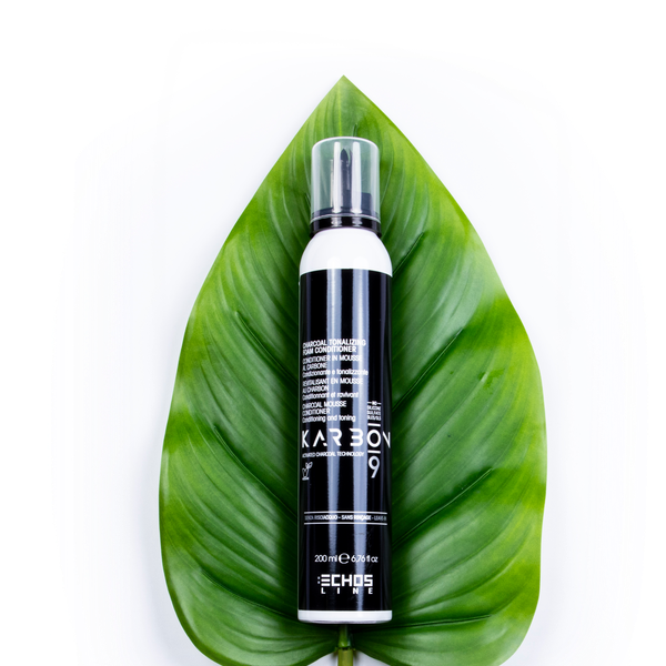 Conditioner Mousse Karbon de 200ML de la marque Echosline, un soin innovant conçu pour atténuer les reflets jaunes indésirables et offrir une touche cendrée élégante à vos cheveux blonds, blancs ou gris.