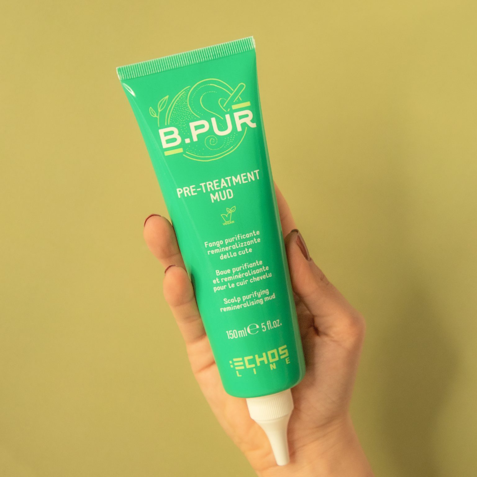 La gamme B.Pur se compose de trois produits formulés avec des ingrédients d’origine naturelle, au pouvoir purifiant et reminéralisant. Dédiés à ceux qui veulent un nettoyage en profondeur des cheveux et du cuir chevelu, tout en laissant les cheveux doux, parfumés et brillants. Un mélange extraordinaire de bien-être grâce aux actifs qui enrichissent le soin 100% Vegan.