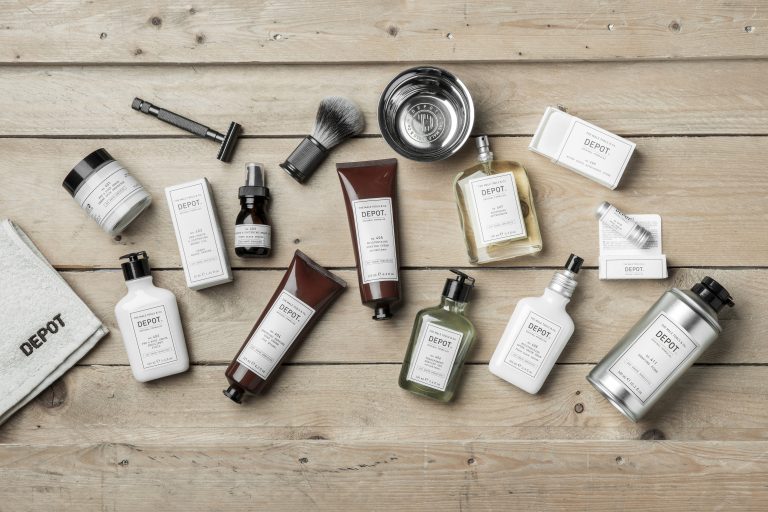 Des produits pour chaque préférence, de l’avant à l’après rasage, en passant par de petits détails, pour donner au domaine du « rasage » une allure unique et dédiée.