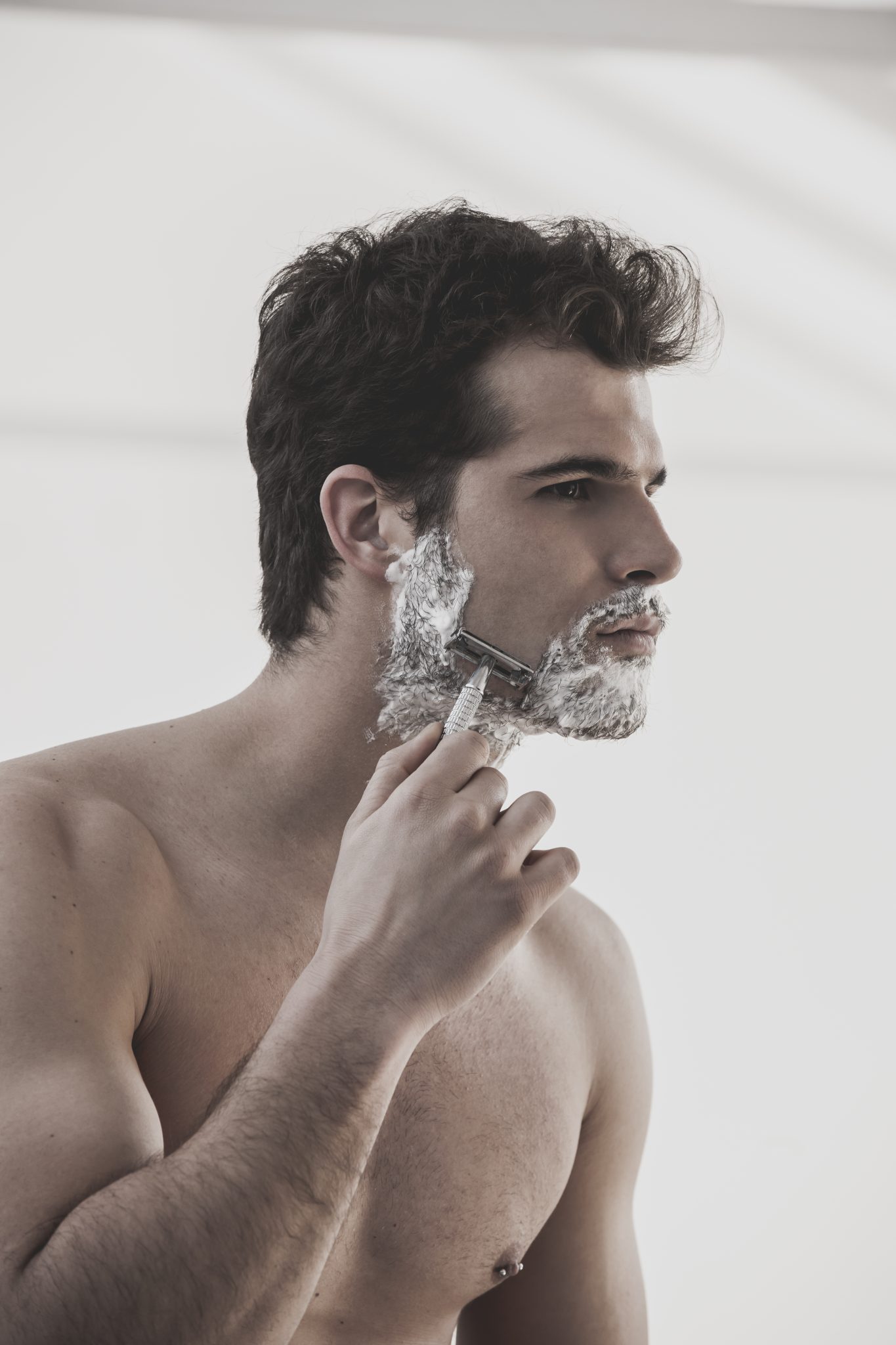 Des produits pour chaque préférence, de l’avant à l’après rasage, en passant par de petits détails, pour donner au domaine du « rasage » une allure unique et dédiée.