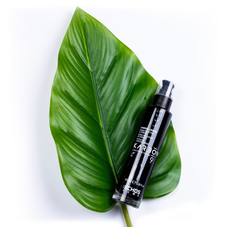 SERUM AU CHARBON - KARBON : Les cheveux sont complètement régénérés, pleins de vie, de douceur et de brillance sans les alourdir.