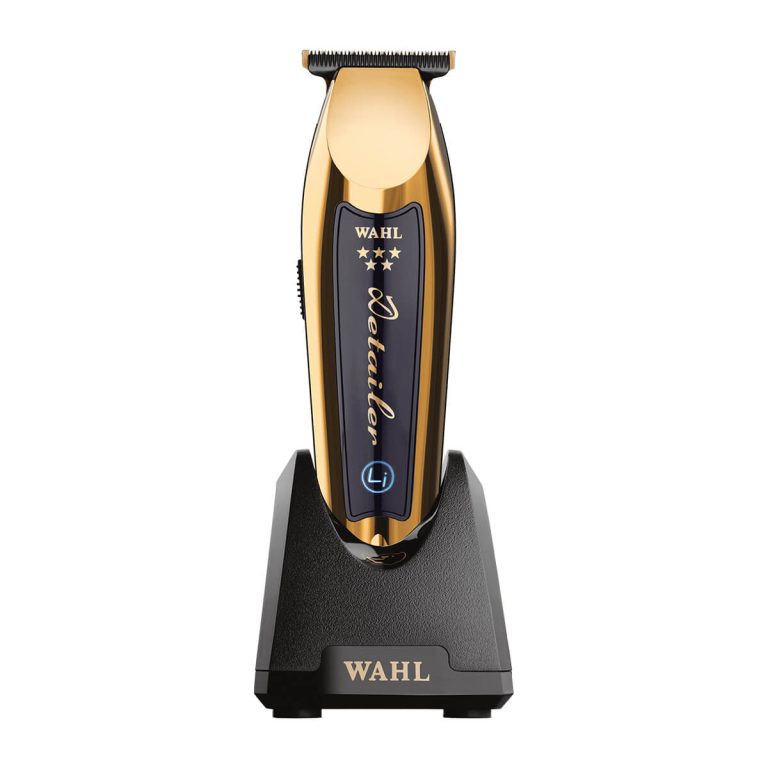 La tondeuse Detailer Cordless Gold de chez Wahl est la tondeuse de finition parfaite pour les hommes qui recherchent un style impeccable et professionnel. Avec sa lame T-Wide en or rose, cette tondeuse offre une performance de qualité professionnelle pour les coiffeurs et les barbiers.