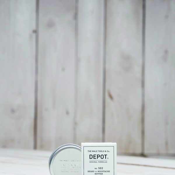 No. 502 - Beurre barbe et moustache nourrissant et adoucissant. Il hydrate, nourrit, adoucit et protège la fibre capillaire délicate du visage.