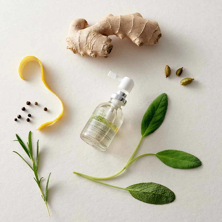 Energizing Blend Lotion 30ML est un traitement énergisant fortifie pour redonner de la plénitude, de l’épaisseur et de l’éclat aux cheveux fins, clairsemés et fragiles.