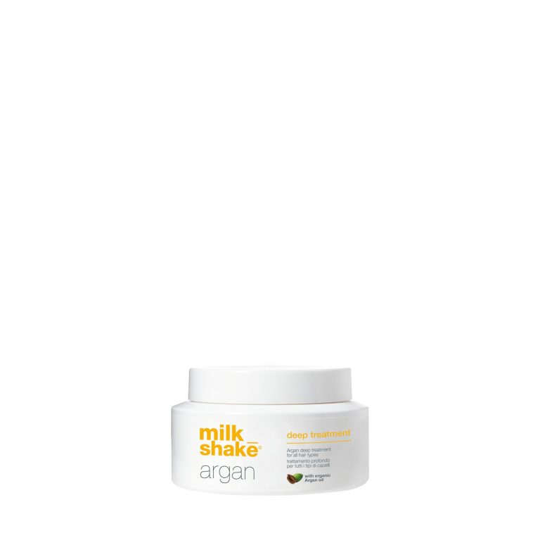 Argan Masque - MILK_SHAKE est un traitement en profondeur de l’argan de 250ML. Sa formule nourrissante à base d’huile d’argan biologique et de protéines de blé qui élimine les frisottis. Convient à tous les types de cheveux. Scelle la cuticule en laissant les cheveux doux, brillants et plus faciles à coiffer tout en maintenant la couleur des cheveux.