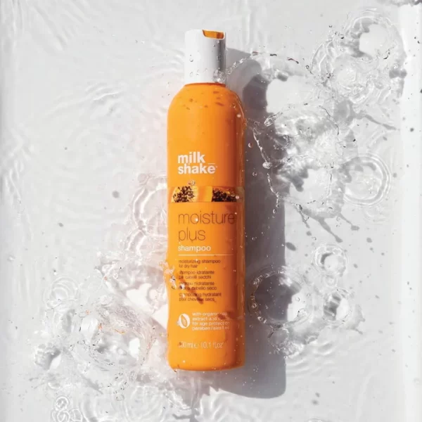 Découvrez Moisture plus Shampoo : Un shampooing délicat qui donne douceur et maniabilité aux cheveux secs, en maintenant l’équilibre hydrique optimal des cheveux. Il contient de l’extrait de papaye biologique, de l’Integrity 41® et de l’acide hyaluronique à l’action anti-âge, ainsi qu’une couleur protectrice des cheveux. Sans paraben ni sles.