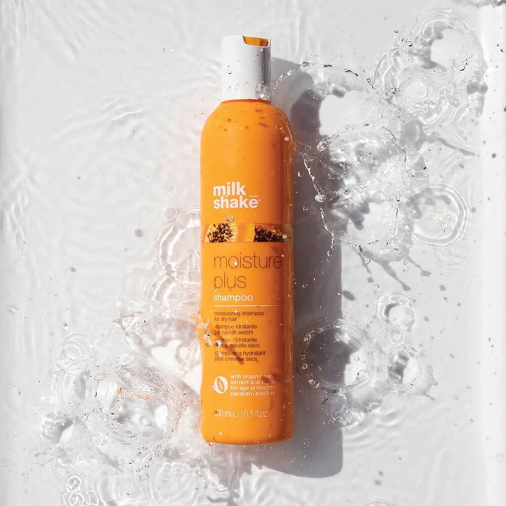 Découvrez Moisture plus Shampoo : Un shampooing délicat qui donne douceur et maniabilité aux cheveux secs, en maintenant l’équilibre hydrique optimal des cheveux. Il contient de l’extrait de papaye biologique, de l’Integrity 41® et de l’acide hyaluronique à l’action anti-âge, ainsi qu’une couleur protectrice des cheveux. Sans paraben ni sles.