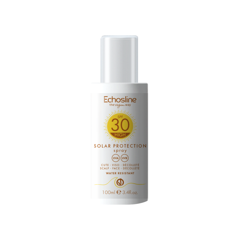 SOLAR SPRAY SPF30 – Fluide Solaire Multi-Usages (100 ml) Spray haute protection SPF30 idéal pour les zones sensibles comme le cuir chevelu, le visage et le décolleté. Résistant à l’eau, parfum floral frais, texture légère. **Utilisation :** Appliquer généreusement avant exposition. Renouveler fréquemment.